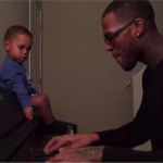 Dad and Baby Sing Beautiful Melody on Piano (VIDEO)
